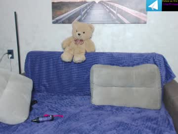 webcam couple miasean cam babe image #147672