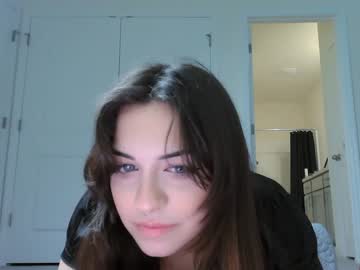 webcam girl lilyluvbug cam babe image #108943
