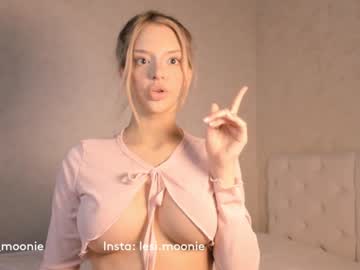 webcam girl lesi_moonie cam babe image #116595
