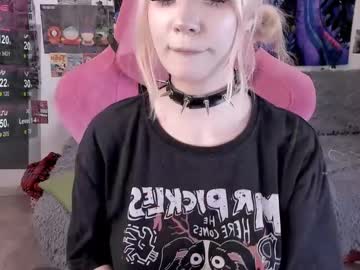 Cam for broodmommyy3