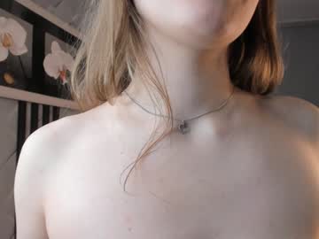 webcam girl pluf_pluf cam babe image #161171