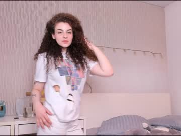 webcam girl curly_brook cam babe image #100830