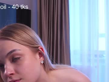 webcam girl elsa_jeanie cam babe image #188163