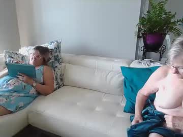 webcam couple smallpenisbigtongue cam babe image #153741