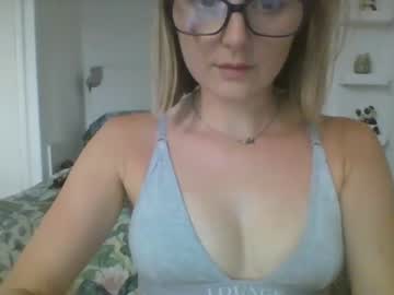 webcam girl larab_23 cam babe image #63259