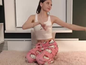 webcam girl falinecrosthwaite cam babe image #181891