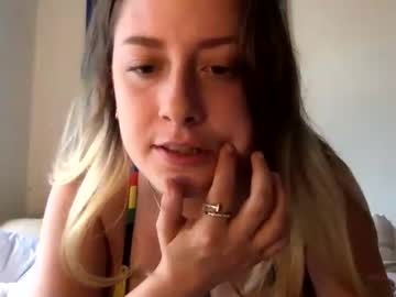 webcam girl sneakysadie cam babe image #45843