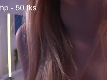 webcam girl elsa_jeanie cam babe image #188145