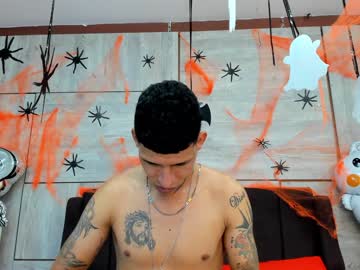 webcam couple lynn_and_esteban cam babe image #72073