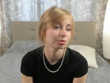 webcam girl queeniedonnay cam babe image #121861