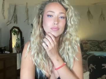 webcam girl devina_white cam babe image #32546