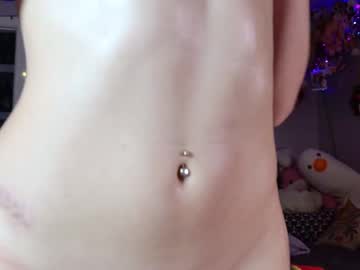 webcam girl lilfknsquirt cam babe image #199566