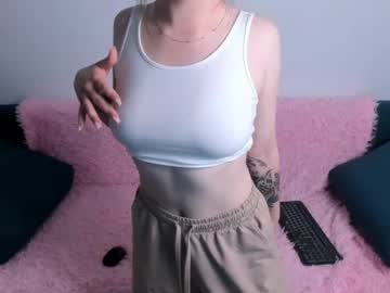 webcam girl elletteemily cam babe image #120393