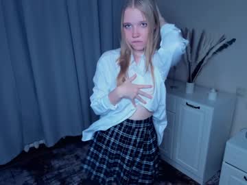webcam girl hug_honestly cam babe image #79667