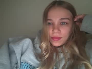 webcam couple chloe_damian cam babe image #197600