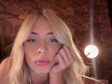 webcam girl lucyholly cam babe image #148062