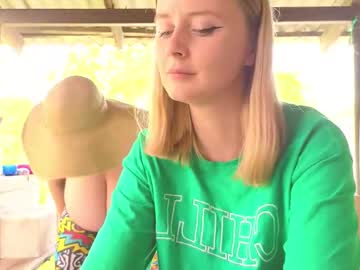 webcam girl sassy_seasons cam babe image #199924
