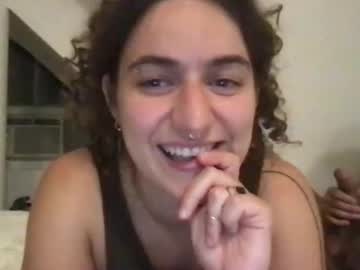 webcam couple loisaidalivingabroad cam babe image #134255