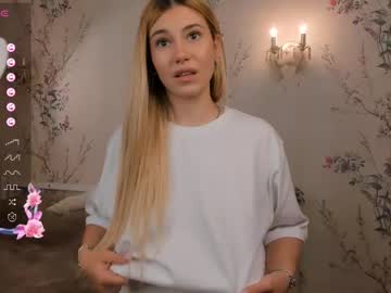 webcam girl loraalvey cam babe image #144419