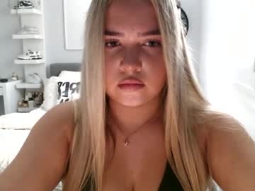 webcam girl littlemissevie06 cam babe image #190775