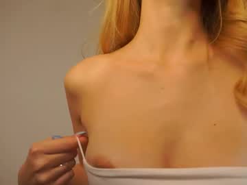 webcam girl play__stations cam babe image #175914