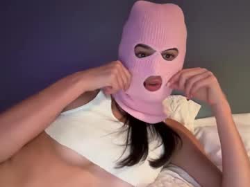 webcam girl blushbandits cam babe image #190845