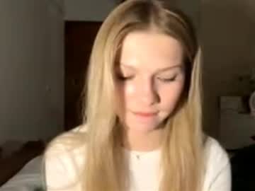 webcam girl sultry_dreamer_4ever cam babe image #193526