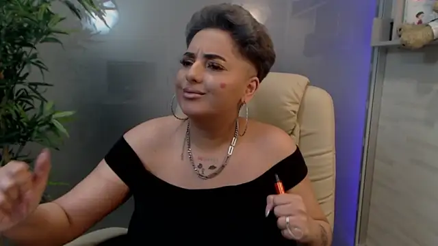 Stripchat sex cam BustyAllyy